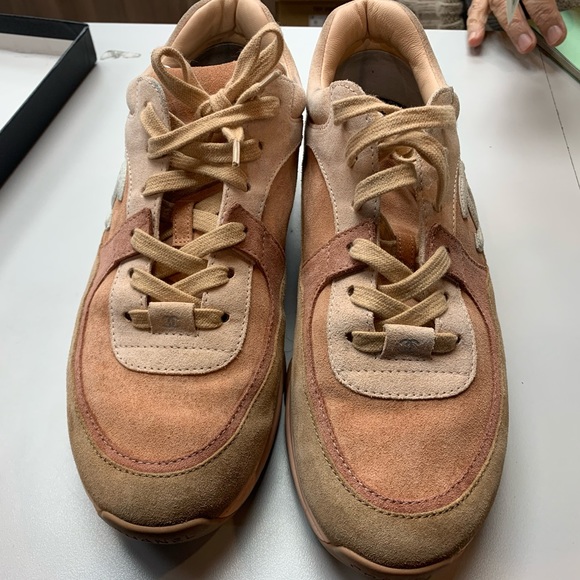 CHANEL SNEAKERS SIZE 42 - Picture 2 of 4